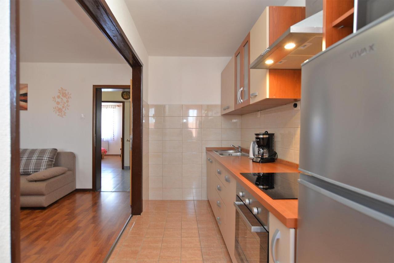 Apartments Milka 2074 Porec Esterno foto